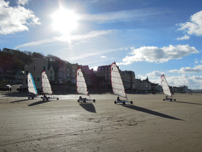 Venez pratiquer le char à voile en groupe